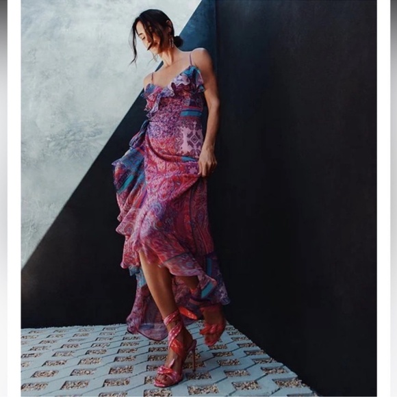 NWT Gianni Bini DANNIJO Isabella Printed V-Neck Ruffle Crinkle Chiffon Dress - Picture 2 of 2